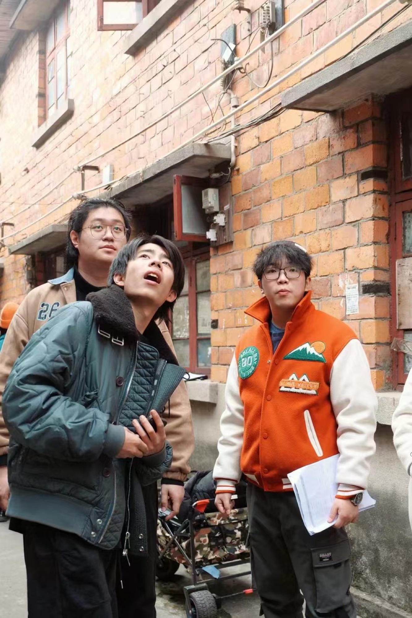 Behind the scenes 7